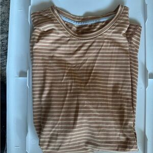 Size M Short Sleeve. Striped Crewneck Top in Tan and Cream